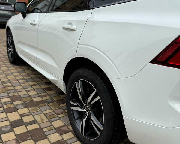 Білий Вольво ХС60, об'ємом двигуна 1.97 л та пробігом 192 тис. км за 31000 $, фото 6 на Automoto.ua