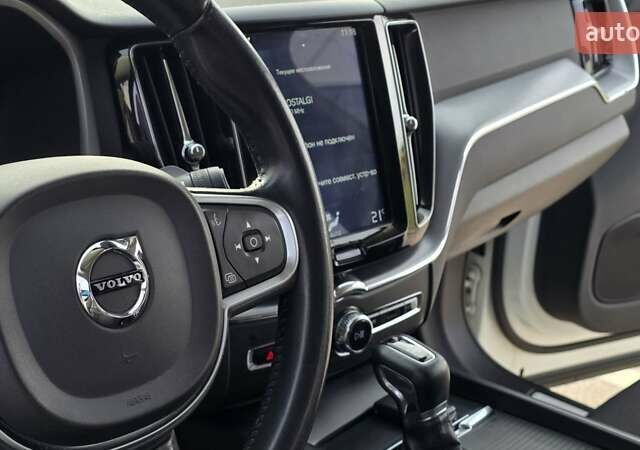 Белый Вольво ХС60, объемом двигателя 1.97 л и пробегом 160 тыс. км за 30900 $, фото 20 на Automoto.ua