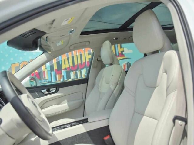 Білий Вольво ХС60, об'ємом двигуна 0 л та пробігом 79 тис. км за 28000 $, фото 11 на Automoto.ua