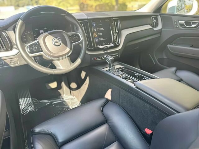 Вольво ХС60 2019 в Ровно на Automoto.ua Белый Вольво ХС60, объемом двигателя 2 л и пробегом 46 тыс. км за 16900 $, фото 9 на Automoto.ua