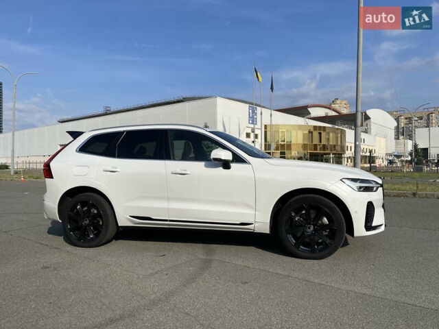 Белый Вольво ХС60, объемом двигателя 1.97 л и пробегом 42 тыс. км за 44500 $, фото 2 на Automoto.ua