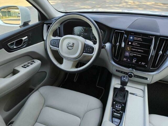 Вольво ХС60 2020 в Киеве на Automoto.ua Белый Вольво ХС60, объемом двигателя 0 л и пробегом 69 тыс. км за 16800 $, фото 8 на Automoto.ua