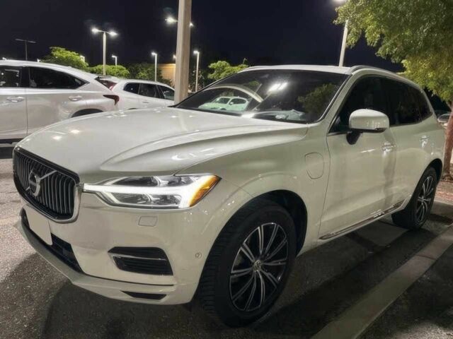 Белый Вольво ХС60, объемом двигателя 2 л и пробегом 32 тыс. км за 25000 $, фото 2 на Automoto.ua