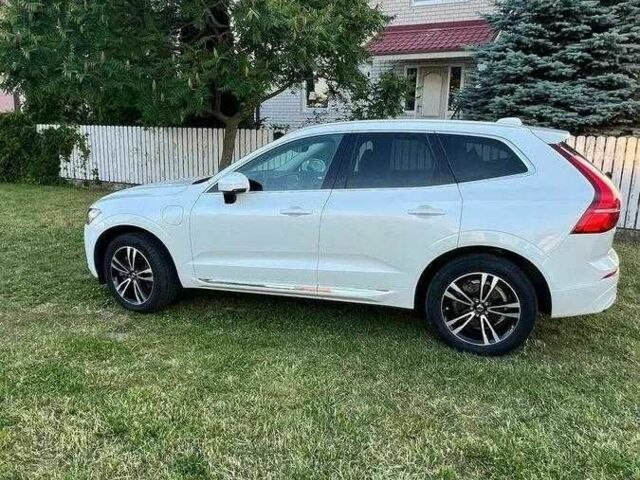 Белый Вольво ХС60, объемом двигателя 2 л и пробегом 66 тыс. км за 35000 $, фото 2 на Automoto.ua