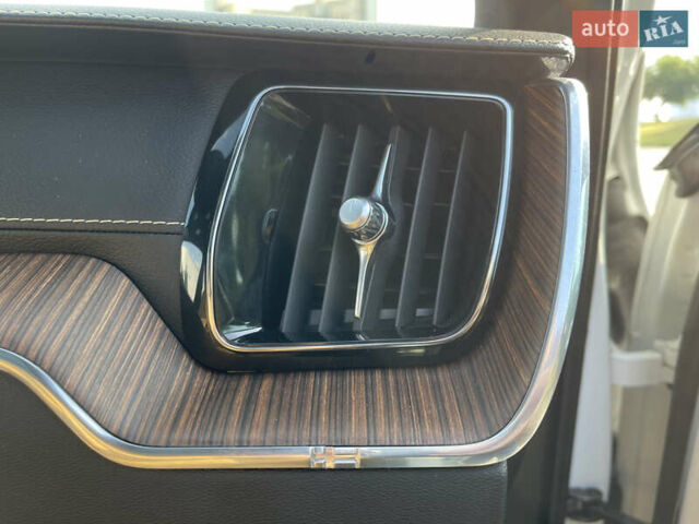 Белый Вольво ХС60, объемом двигателя 1.97 л и пробегом 42 тыс. км за 44500 $, фото 21 на Automoto.ua