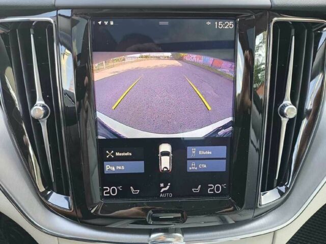 Вольво ХС60 2020 в Киеве на Automoto.ua Белый Вольво ХС60, объемом двигателя 0 л и пробегом 69 тыс. км за 16800 $, фото 11 на Automoto.ua