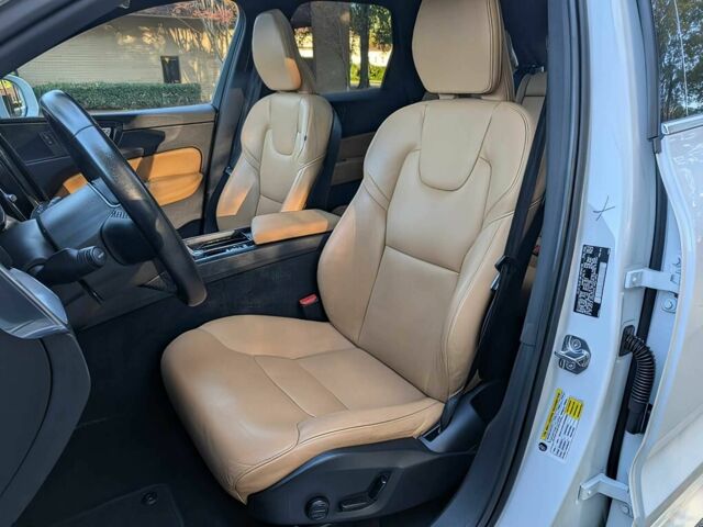 Білий Вольво ХС60, об'ємом двигуна 2 л та пробігом 33 тис. км за 16000 $, фото 8 на Automoto.ua