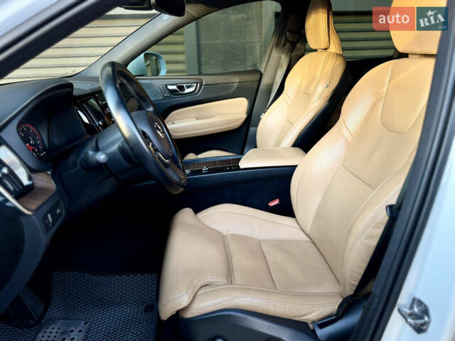 Белый Вольво ХС60, объемом двигателя 1.97 л и пробегом 155 тыс. км за 36000 $, фото 17 на Automoto.ua