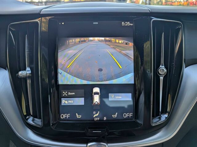 Білий Вольво ХС60, об'ємом двигуна 2 л та пробігом 33 тис. км за 16000 $, фото 11 на Automoto.ua