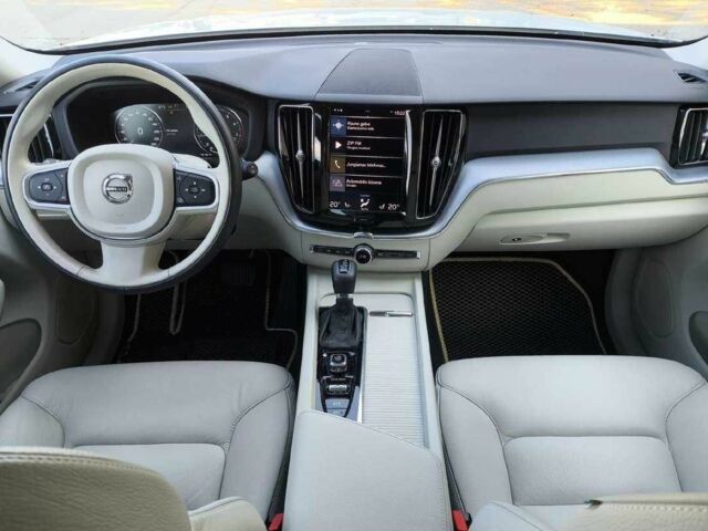 Вольво ХС60 2020 в Киеве на Automoto.ua Белый Вольво ХС60, объемом двигателя 0 л и пробегом 69 тыс. км за 16800 $, фото 9 на Automoto.ua