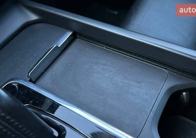 Белый Вольво ХС60, объемом двигателя 1.97 л и пробегом 192 тыс. км за 33000 $, фото 15 на Automoto.ua