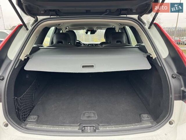 Білий Вольво ХС60, об'ємом двигуна 0 л та пробігом 101 тис. км за 31422 $, фото 5 на Automoto.ua