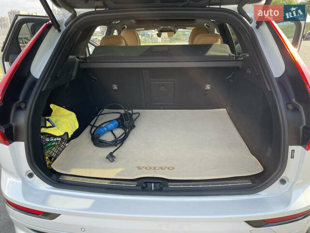 Белый Вольво ХС60, объемом двигателя 1.97 л и пробегом 42 тыс. км за 44500 $, фото 24 на Automoto.ua