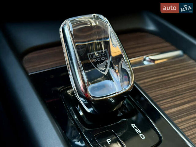 Белый Вольво ХС60, объемом двигателя 1.97 л и пробегом 155 тыс. км за 36000 $, фото 12 на Automoto.ua