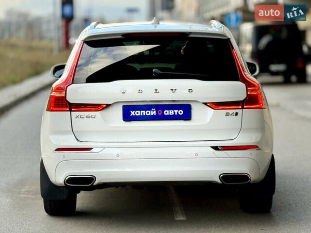 Белый Вольво ХС60, объемом двигателя 1.97 л и пробегом 155 тыс. км за 36000 $, фото 5 на Automoto.ua