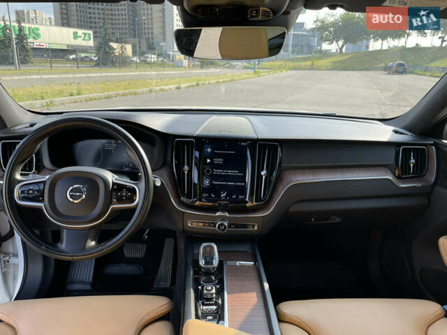 Белый Вольво ХС60, объемом двигателя 1.97 л и пробегом 42 тыс. км за 44500 $, фото 16 на Automoto.ua