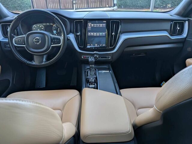 Белый Вольво ХС60, объемом двигателя 2 л и пробегом 44 тыс. км за 14000 $, фото 9 на Automoto.ua