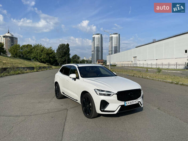 Белый Вольво ХС60, объемом двигателя 1.97 л и пробегом 42 тыс. км за 44500 $, фото 1 на Automoto.ua