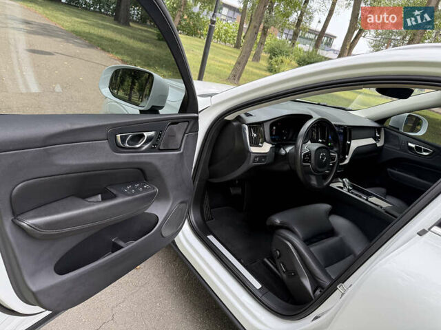 Белый Вольво ХС60, объемом двигателя 1.97 л и пробегом 128 тыс. км за 38000 $, фото 39 на Automoto.ua