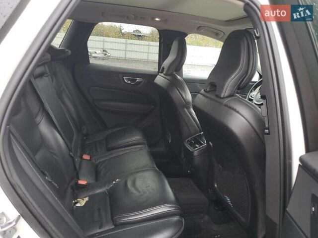 Белый Вольво ХС60, объемом двигателя 2 л и пробегом 85 тыс. км за 10900 $, фото 10 на Automoto.ua