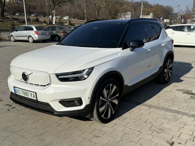 Белый Вольво ХС60, объемом двигателя 0 л и пробегом 48 тыс. км за 27500 $, фото 1 на Automoto.ua