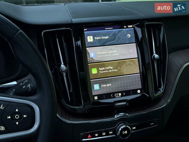 Білий Вольво ХС60, об'ємом двигуна 1.97 л та пробігом 68 тис. км за 33500 $, фото 7 на Automoto.ua