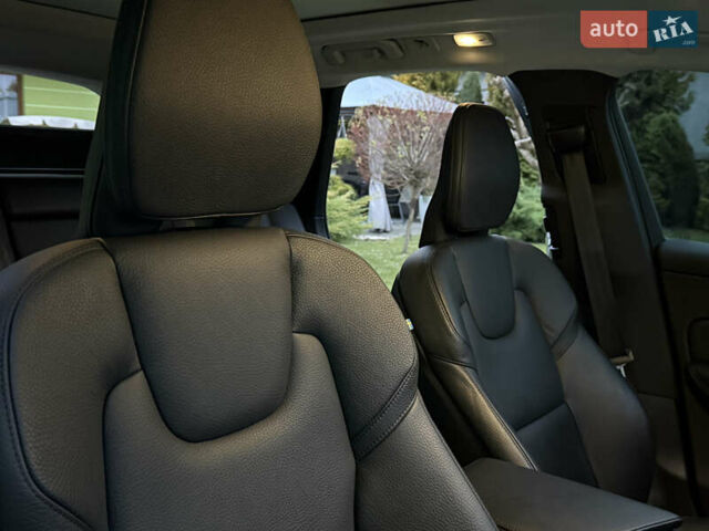 Білий Вольво ХС60, об'ємом двигуна 1.97 л та пробігом 68 тис. км за 33500 $, фото 16 на Automoto.ua