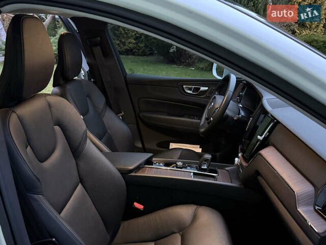 Білий Вольво ХС60, об'ємом двигуна 1.97 л та пробігом 68 тис. км за 33500 $, фото 17 на Automoto.ua
