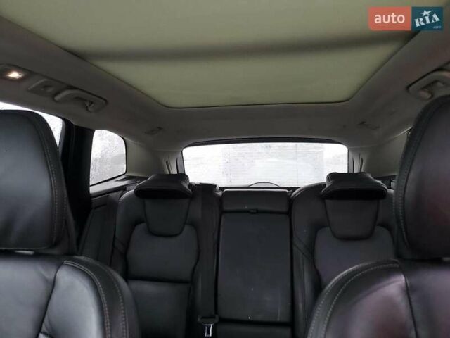 Белый Вольво ХС60, объемом двигателя 2 л и пробегом 85 тыс. км за 10900 $, фото 9 на Automoto.ua