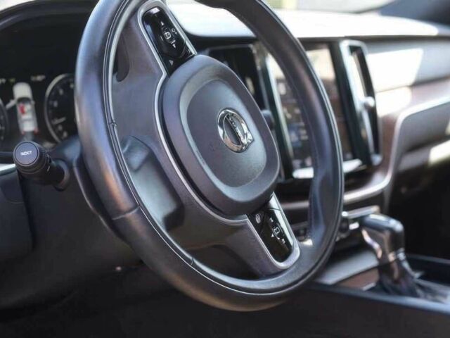 Білий Вольво ХС60, об'ємом двигуна 2 л та пробігом 48 тис. км за 18000 $, фото 4 на Automoto.ua