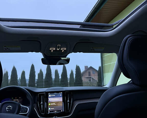 Білий Вольво ХС60, об'ємом двигуна 1.97 л та пробігом 68 тис. км за 33500 $, фото 10 на Automoto.ua