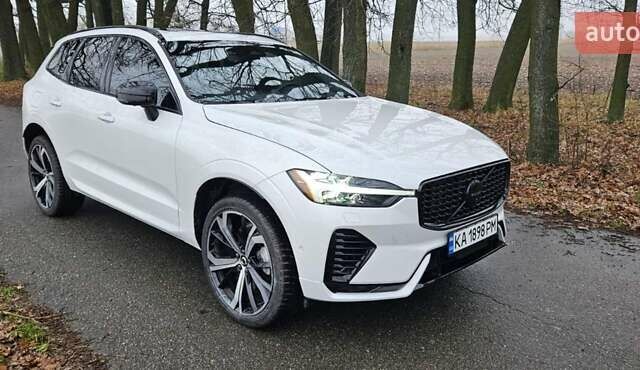 Белый Вольво ХС60, объемом двигателя 2 л и пробегом 29 тыс. км за 52000 $, фото 1 на Automoto.ua