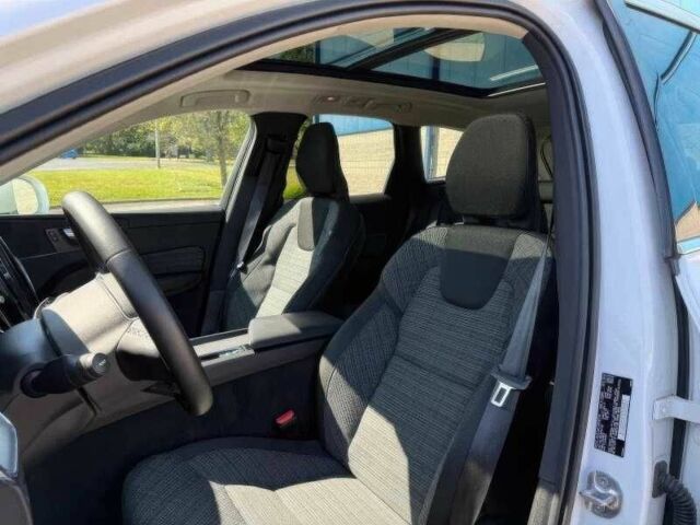 Белый Вольво ХС60, объемом двигателя 2 л и пробегом 43 тыс. км за 14200 $, фото 10 на Automoto.ua