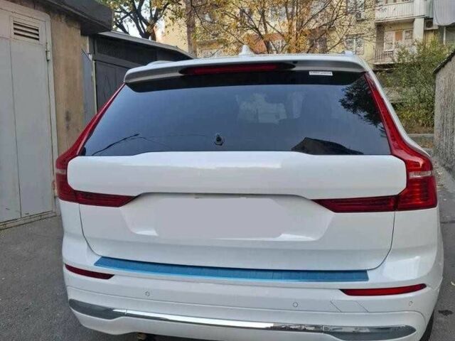 Білий Вольво ХС60, об'ємом двигуна 2 л та пробігом 45 тис. км за 29700 $, фото 3 на Automoto.ua