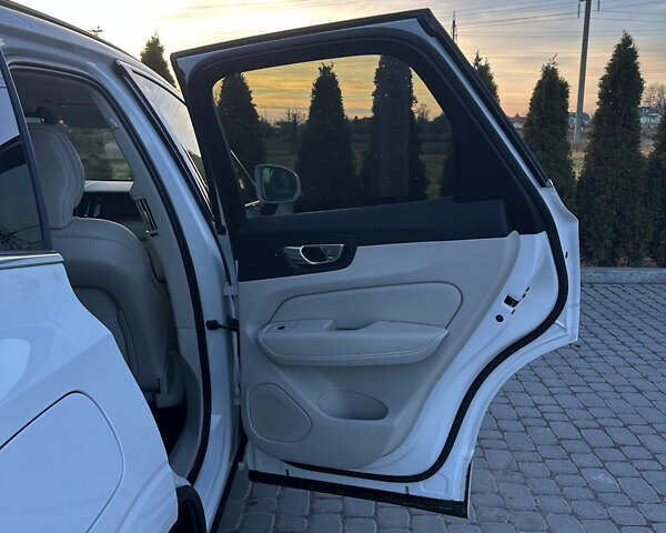 Білий Вольво ХС60, об'ємом двигуна 1.97 л та пробігом 31 тис. км за 35600 $, фото 35 на Automoto.ua