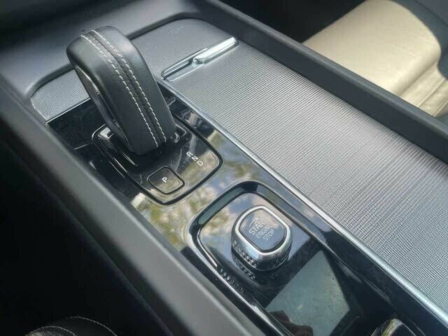 Белый Вольво ХС60, объемом двигателя 2 л и пробегом 13 тыс. км за 16700 $, фото 8 на Automoto.ua