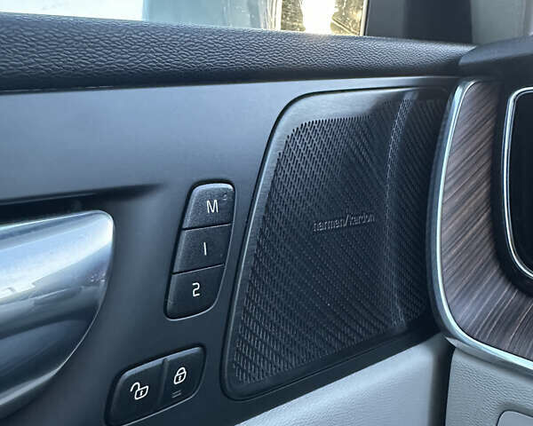 Білий Вольво ХС60, об'ємом двигуна 1.97 л та пробігом 31 тис. км за 35600 $, фото 56 на Automoto.ua