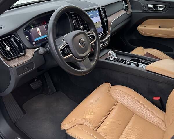 Белый Вольво ХС60, объемом двигателя 1.97 л и пробегом 64 тыс. км за 52000 $, фото 1 на Automoto.ua