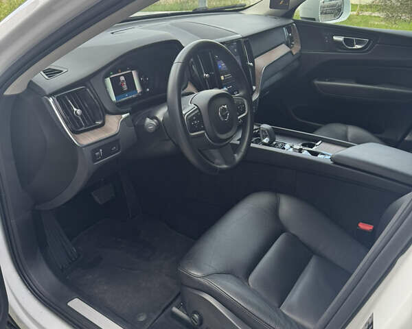 Белый Вольво ХС60, объемом двигателя 2 л и пробегом 93 тыс. км за 29000 $, фото 5 на Automoto.ua