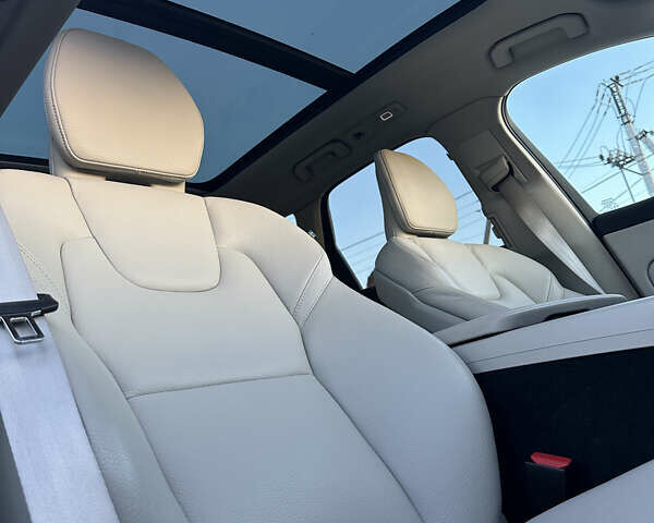 Білий Вольво ХС60, об'ємом двигуна 1.97 л та пробігом 31 тис. км за 35600 $, фото 33 на Automoto.ua