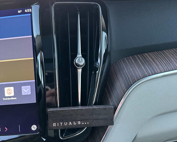 Білий Вольво ХС60, об'ємом двигуна 1.97 л та пробігом 31 тис. км за 35600 $, фото 54 на Automoto.ua