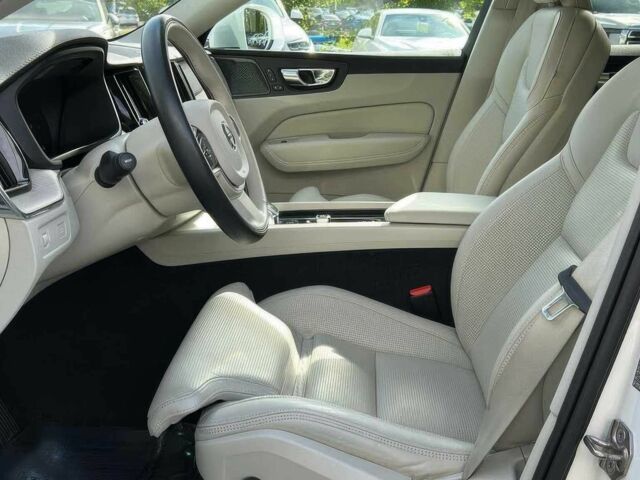 Білий Вольво ХС60, об'ємом двигуна 2 л та пробігом 29 тис. км за 26800 $, фото 7 на Automoto.ua