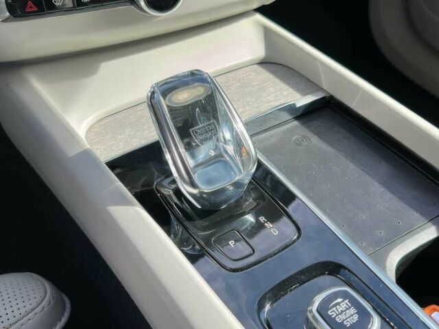 Білий Вольво ХС60, об'ємом двигуна 2 л та пробігом 29 тис. км за 26800 $, фото 9 на Automoto.ua