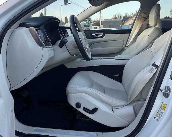 Білий Вольво ХС60, об'ємом двигуна 1.97 л та пробігом 31 тис. км за 35600 $, фото 31 на Automoto.ua