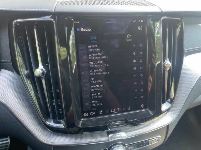 Білий Вольво ХС60, об'ємом двигуна 2 л та пробігом 22 тис. км за 21000 $, фото 7 на Automoto.ua