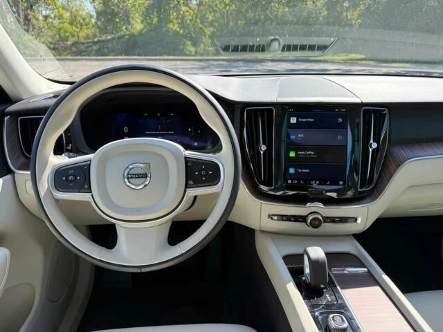 Белый Вольво ХС60, объемом двигателя 2 л и пробегом 14 тыс. км за 16000 $, фото 10 на Automoto.ua