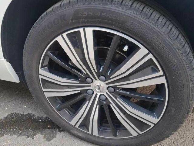 Білий Вольво ХС60, об'ємом двигуна 2 л та пробігом 45 тис. км за 29700 $, фото 7 на Automoto.ua