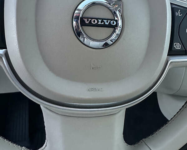 Білий Вольво ХС60, об'ємом двигуна 1.97 л та пробігом 31 тис. км за 35600 $, фото 64 на Automoto.ua