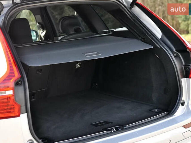 Белый Вольво ХС60, объемом двигателя 1.97 л и пробегом 90 тыс. км за 16200 $, фото 7 на Automoto.ua