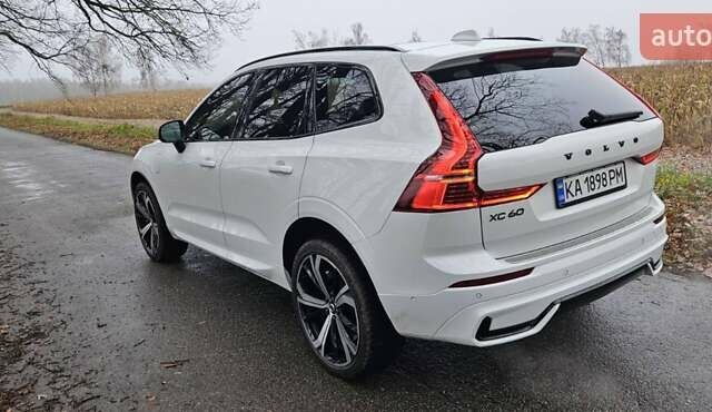 Белый Вольво ХС60, объемом двигателя 2 л и пробегом 29 тыс. км за 52000 $, фото 2 на Automoto.ua